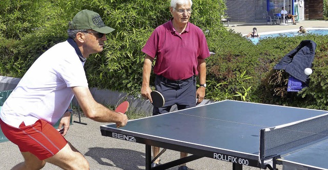 Tischtennisturnier im Strandbad mit vo...eren rztlichen Direktor der Uniklinik  | Foto: Christina Freund