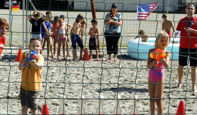 Wasserpistolen-Biathlon war im vergang...ie sich das Orga-Team einfallen lie.   | Foto: archivbild: frank leonhardt