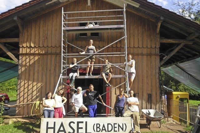 Zeltlager und Bau-Camp am Begegnungsbahnhof Hasel