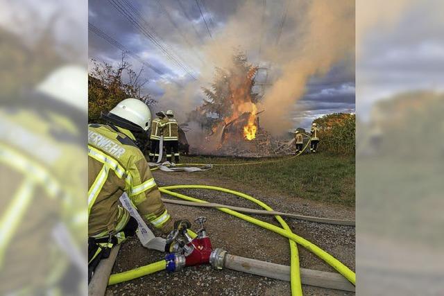 Holzschopf samt Inhalt ging in Flammen auf