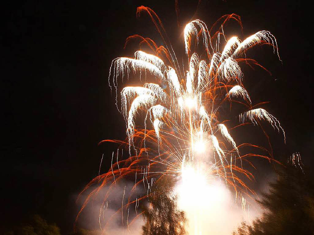 Ein Feuerwerk schloss das Lichterfest in Lenzkirch ab.