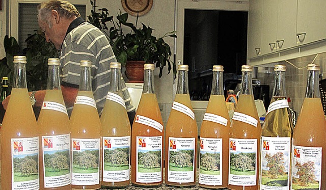 Rund 100 verschiedene Apfelsorten, aus...l - gibt es auf Feuerbacher Gemarkung.  | Foto: Jutta Schtz