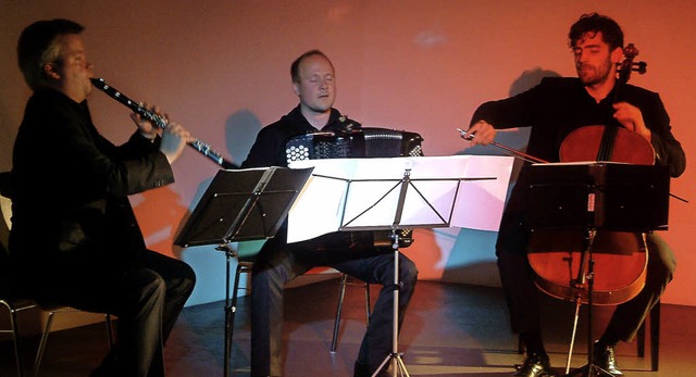 Mit Verve und fulminantem Knnen spielte das Trio Neuklang aus Berlin  auf.   | Foto: Roswitha Frey