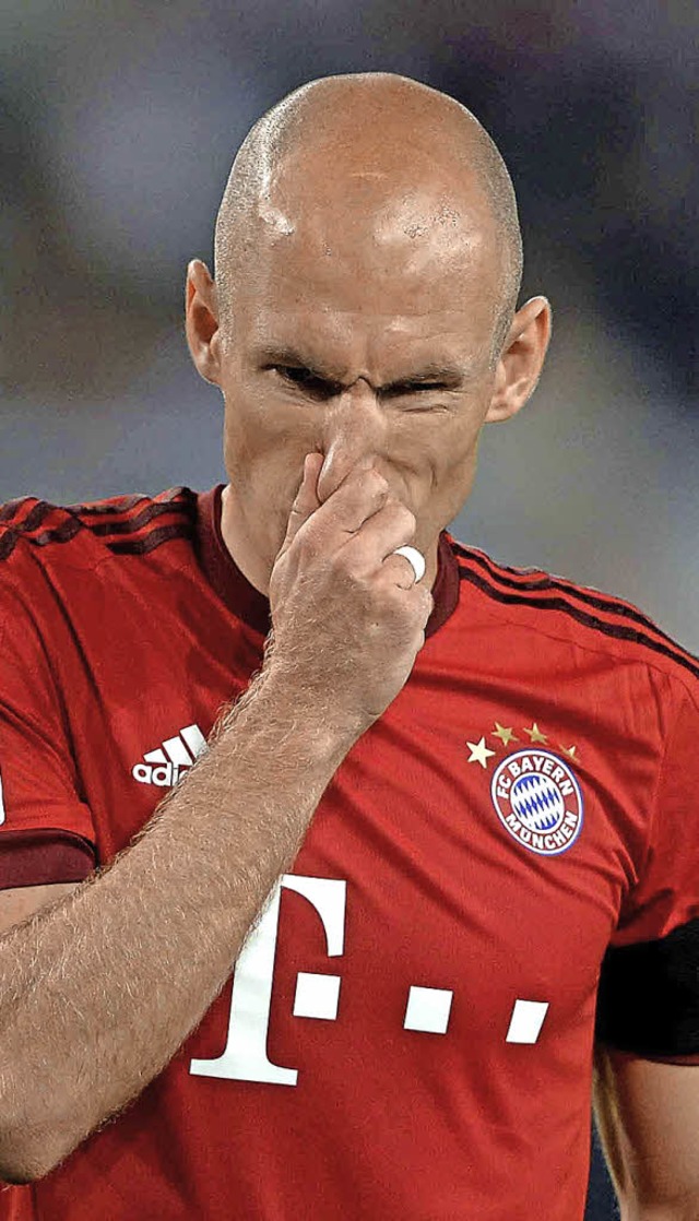 Bayern-Rckkehrer Arjen Robben ist vom Ergebnis alles andere als begeistert.   | Foto: DPA