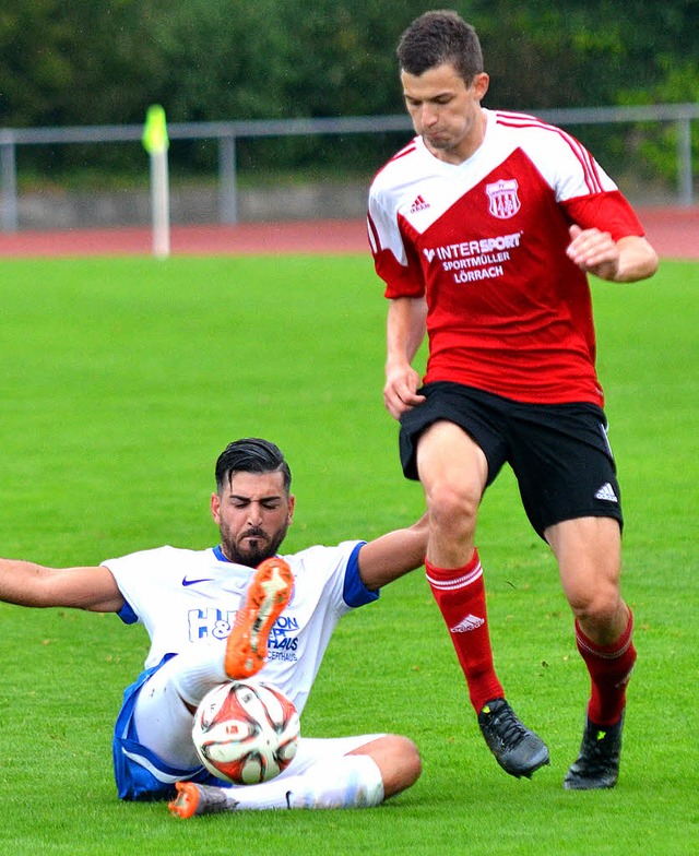 Nichts anbrennen lie der SV Weil  geg... (links) FVLB-Strmer Daniel Briegel.   | Foto: Jochen Dippel