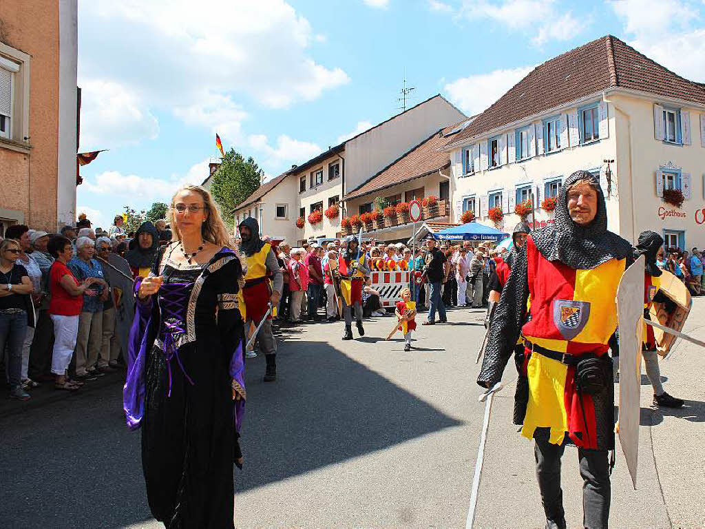 Die Ritter von der Grnburg kamen auch ins Dorf.