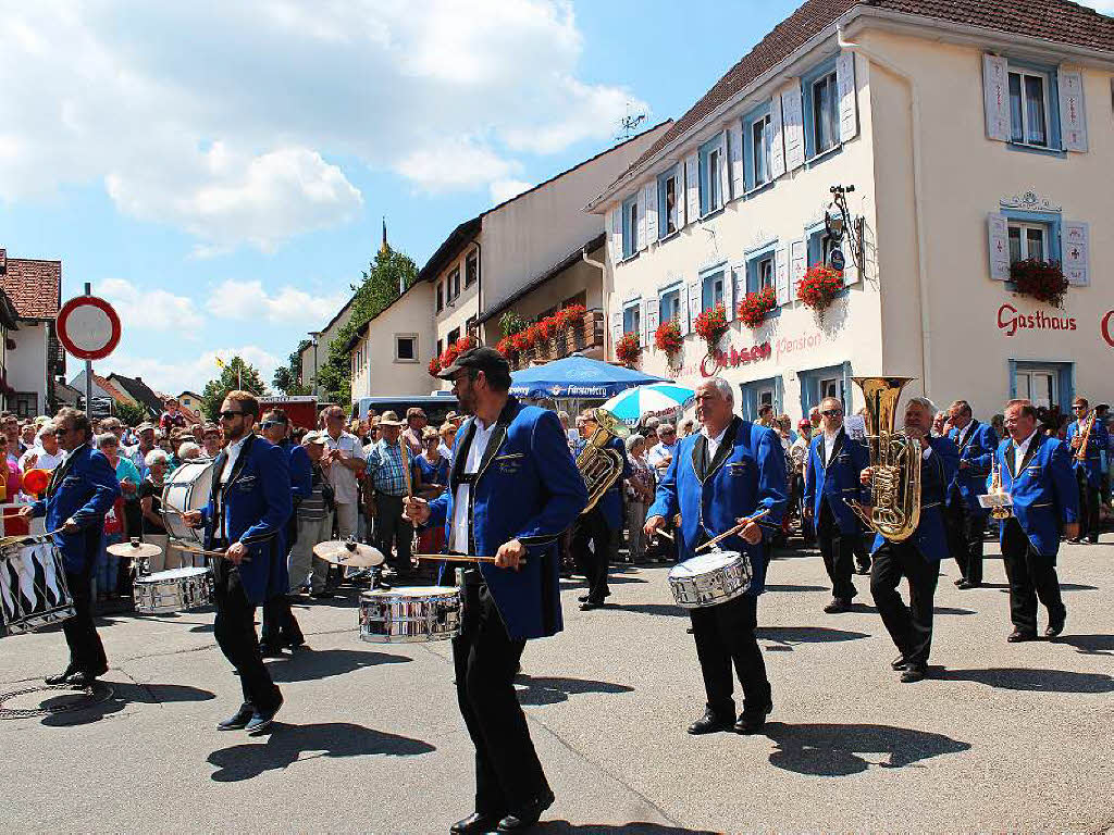 Die Brass Band aus Btzingen war zum ersten  Mal im Geraniendorf.
