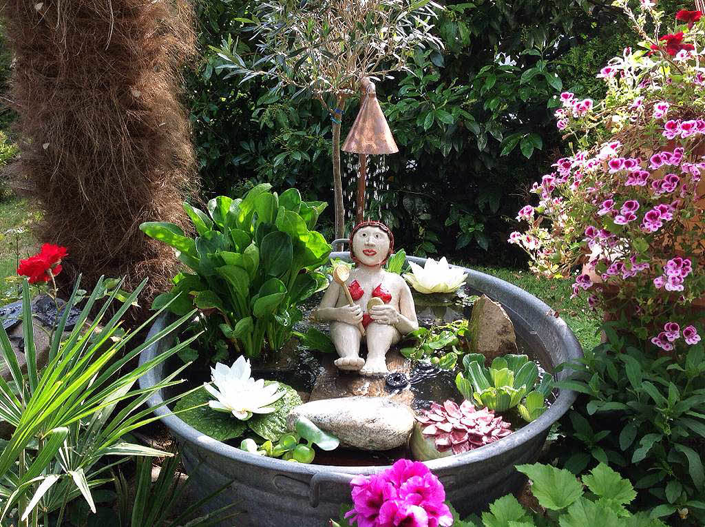 Madame Depardieu geniet den Sommer im Garten von Carmen Oertlin aus Grenzach.
