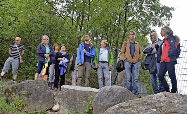 Boris Krause (Dritter von rechts) fhr...ung zum Thema kologische Verknpfung.  | Foto: Martin Eckert