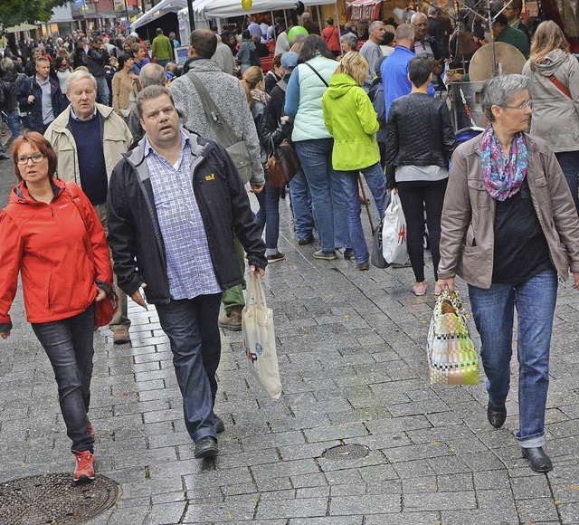 Gut besucht ist die Lrracher Innenstadt &#8211; vor allem samstags.   | Foto: Ruda