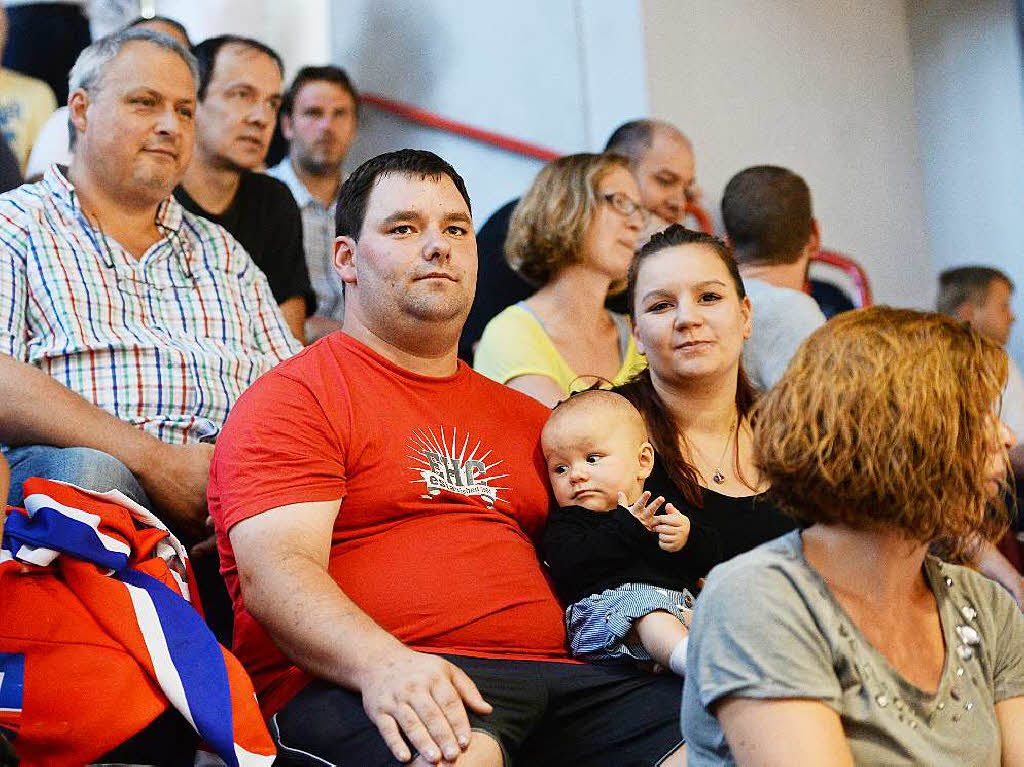 EHC-Fans fangen klein an.