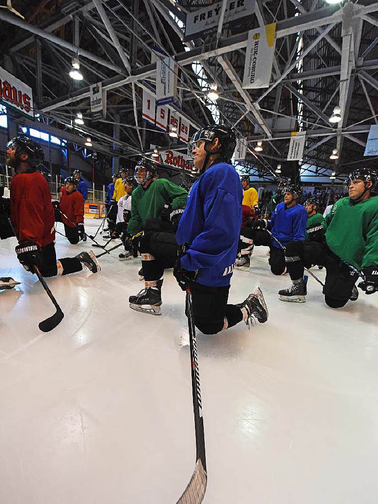 Trainingsauftakt vor dem Start in die DEL2: Beim EHC Freiburg beginnen am Samstag die Test- und am 11. September die Punktspiele.