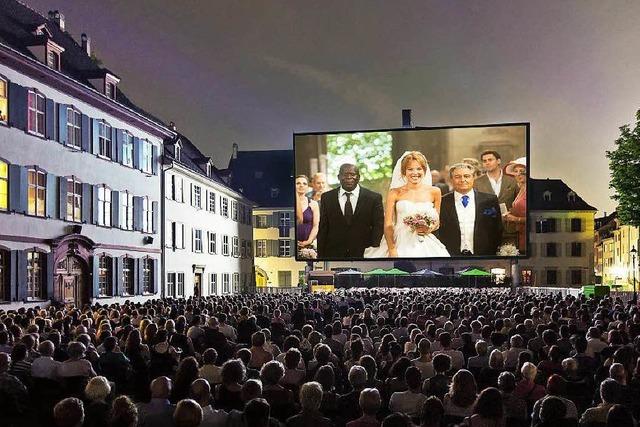 Open-Air-Kino auf dem Basler Mnsterplatz