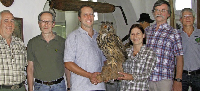 Solch ein Prachtstck von Uhu nahm Mar...eit, Christian Harms und Hans Ortlieb.  | Foto: Manfred Lange