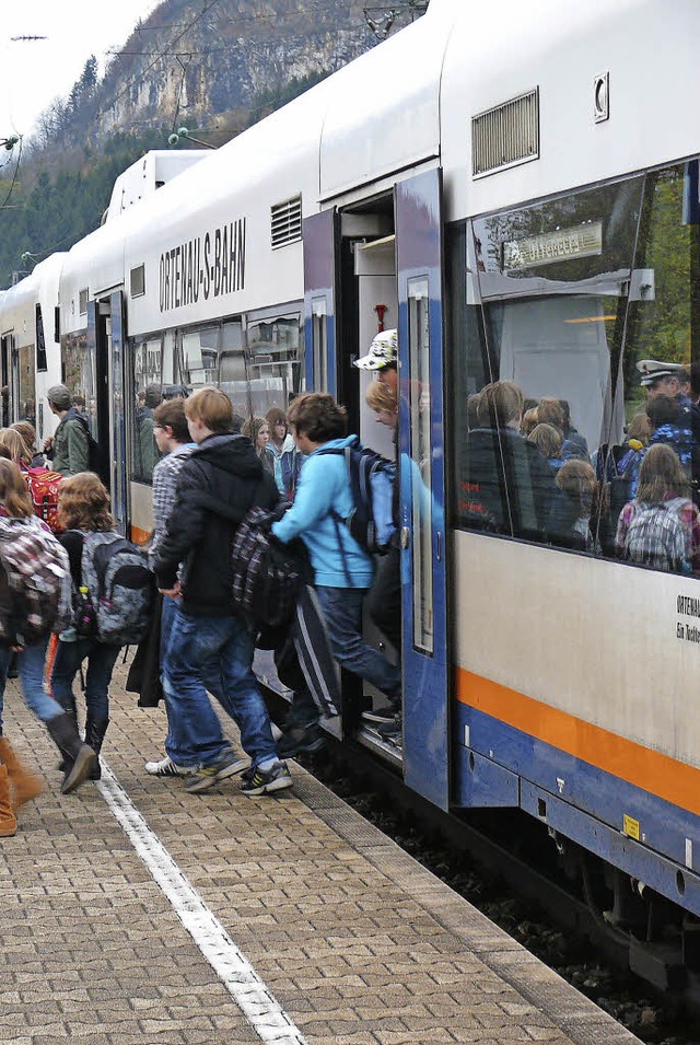 Zwischen Hausach und Freudenstadt wird...SB fr einige Wochen nicht verkehren.   | Foto: hr