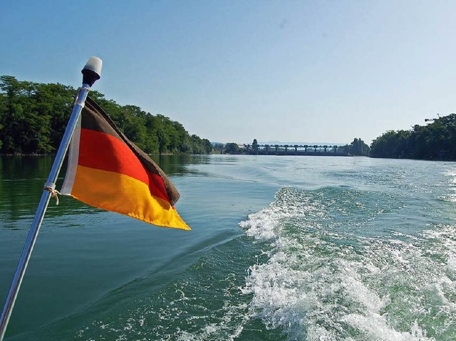 Der Rhein bei Grenzach-Wyhlen: Ein Nat...dies, das aber auch tdlich sein kann.  | Foto: Heinz u. Monika Vollmar