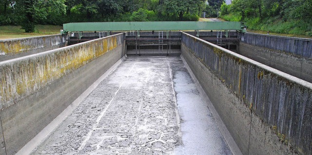 Das Regenberlaufbecken in Warmbach ist das grte  der  Stadt.   | Foto: Ralf Staub