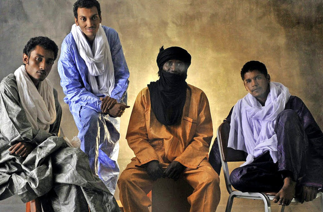 Bombino (Zweiter von links) und seine Band   | Foto: Promo