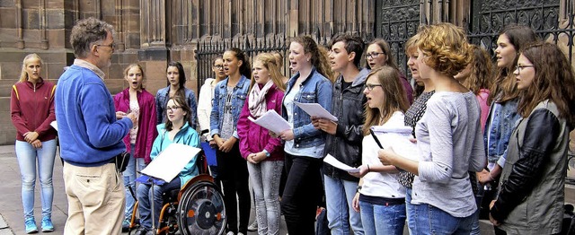<BZ-FotoAnlauf>Singen fr Passanten:  ...mer Gymnasiasten sangen in Straburg.   | Foto: schule