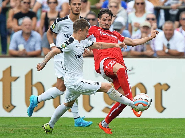 Auf Augenhhe: Bahlingen und Sandhausen.  | Foto: dpa