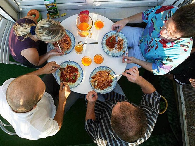 Spaghetti Bolognese fr die Familie &#...ent der  Deutschen leben vegetarisch.   | Foto: dpa