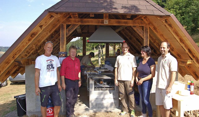 Einweihung eines weiteren Schmuckstck...r und Andreas Schneider (von rechts).   | Foto: Ulrike Jger