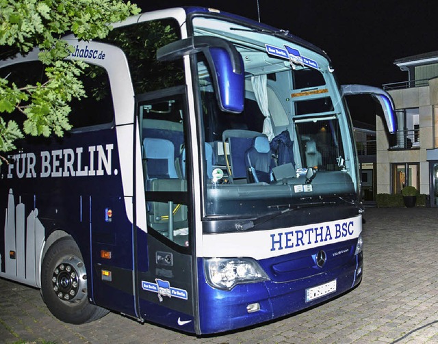 Der Teambus von Hertha BSC   | Foto: DPA