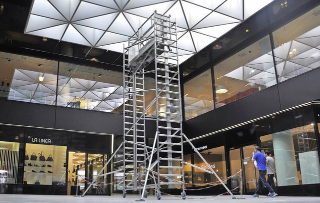 Zweistckige Halle im Zentrum des Anfos-Hauses  | Foto: Daniel Gramespacher