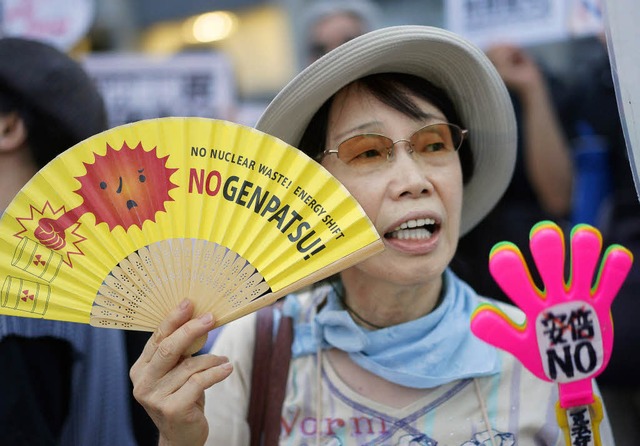 Aktivisten und einige Politiker sehen ...ckkehr zur Nuklearenergie skeptisch.   | Foto: dpa