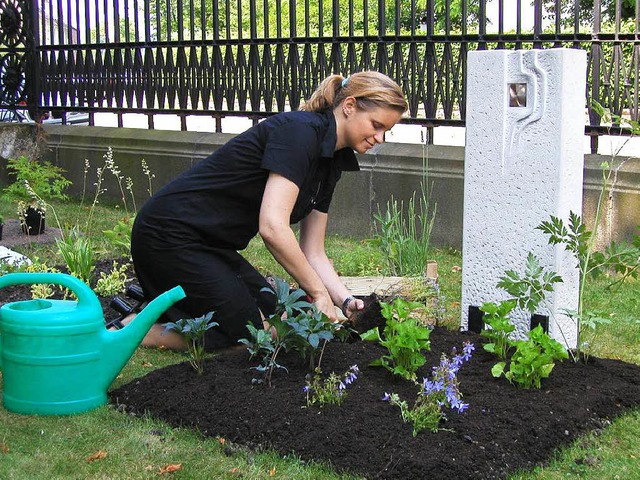 Mit der Auswahl der Pflanzen  fr ein Grab knnen Angehrige  viel  ausdrcken.   | Foto: aeternitas