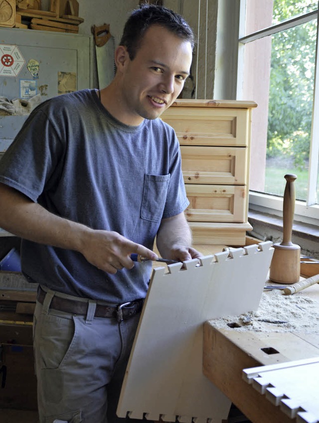 Nicholas Nienaber in der Werkstatt.  | Foto: Sebastian Heilemann