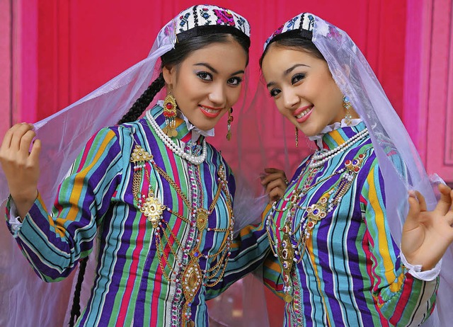 Kulturelle Vielfalt: Frauen aus Usbekistan besuchen das Elsass.  | Foto: Veranstalter