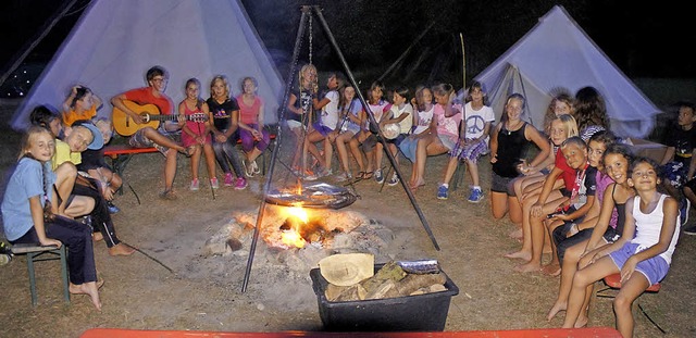 Laufenburger Kids hatten in Murg auf d...a beim Singen, Grillen und  Zelten.    | Foto: Reinhard Herbrig