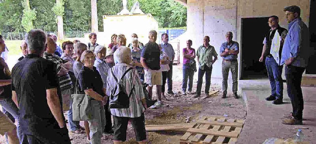 Viele Besucher schauten sich mit der DOL die Bad-Baustelle in Kollnau an.  | Foto: privat