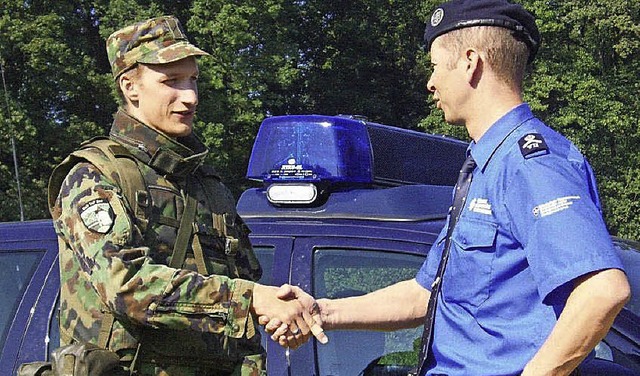 Armee und Grenzwacht arbeiten Hand in Hand.   | Foto: ZVG