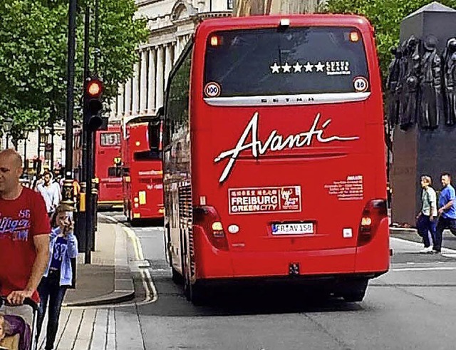 Rote Armada: der Avanti-Bus undercover in London  | Foto: Alexandra Rderer