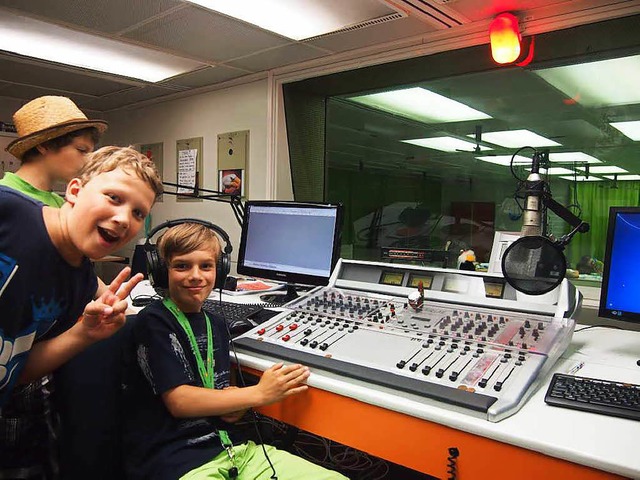Die Jungs hatten sichtlich Spa im Tonstudio.   | Foto: Vanessa Peschel