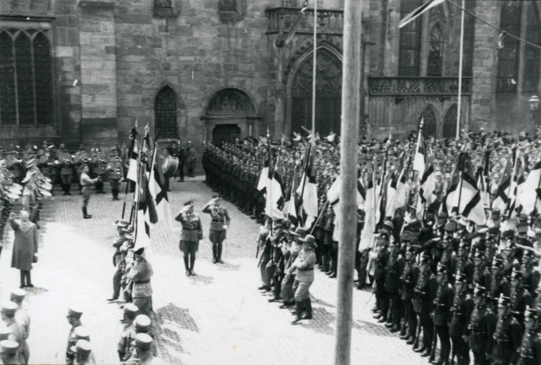Die Kundgebung auf dem Mnsterplatz  | Foto: Stadtarchiv Freiburg