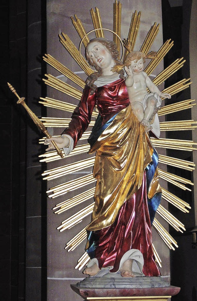 Ein Blickfang in der Pfarrkirche: die Madonna im Strahlenkranz   | Foto: MichaelGottstein