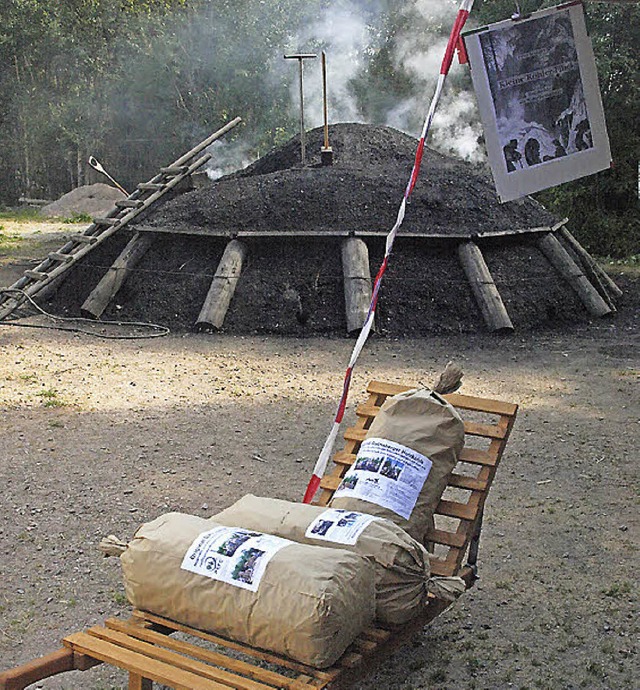 Der Dachsberger Kohlenmeiler, am Sonnt...nur noch wenige Ausstellungsstcke gab  | Foto: Karin Stckl-Steinebrunner