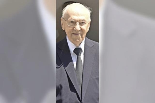 Pfarrer Hermann Schmid wird 95