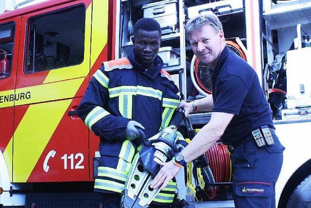Ein Traum wird wahr: Omar kann zur Feuerwehr