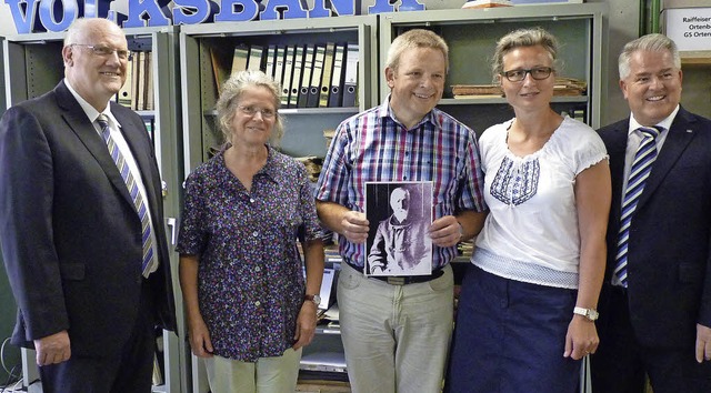 Gruppenbild mit Ahnherr (von links):  ...nd Karin Bazoche sowie  Thomas Sommer   | Foto: cwe