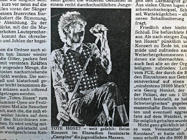 Feuerrote Borstenhaare in schwarzwei:...Emmendinger Hosen-Konzert (Ausschnitt) 
