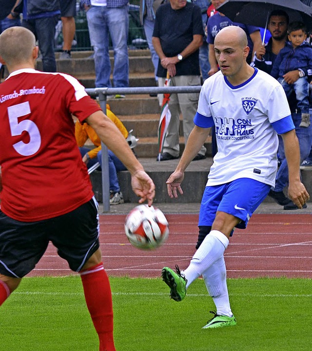 Fllt erneut lange aus: Eike Elsasser vom SV Weil (rechts)   | Foto: Dippel