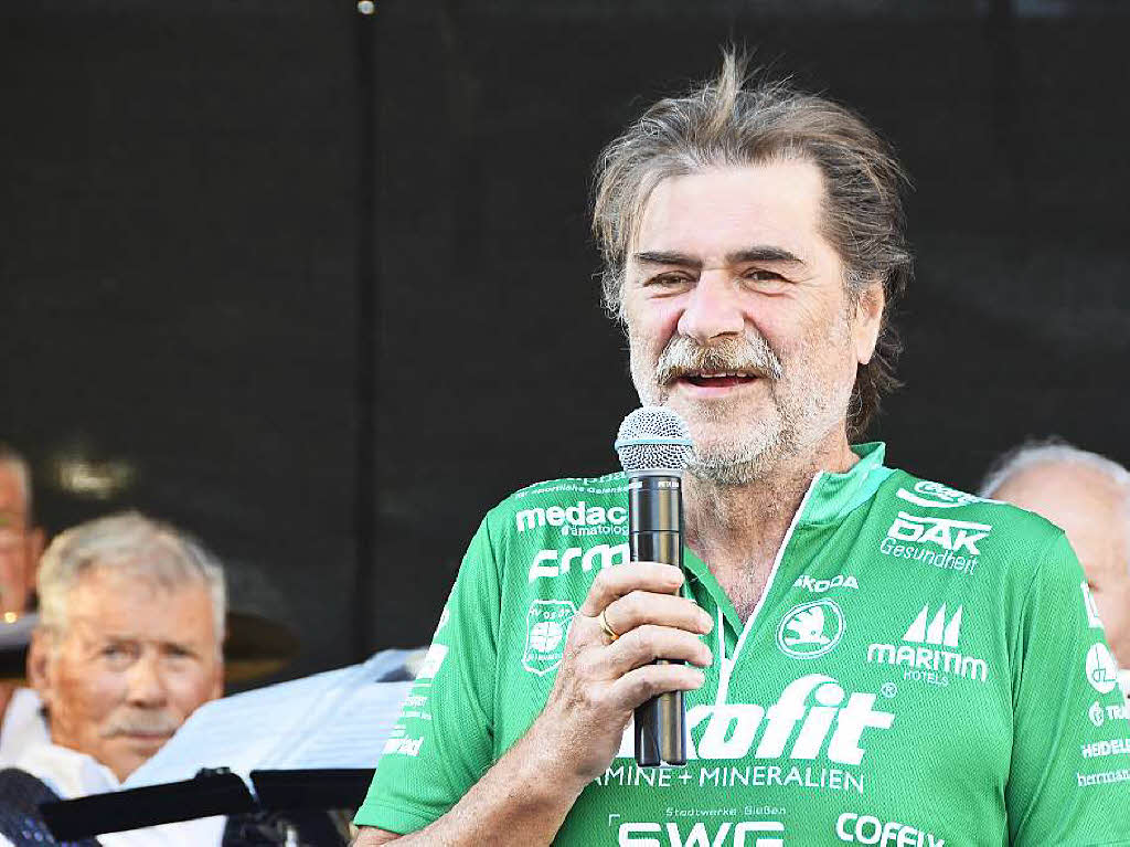 ’Gunther Abele ldt immer wieder zu Veranstaltungen fr die Tour der Hoffnung: Der Chef des Fahrradmagazins in Offenburg trug so stolze 9500 Euro fr die Tour der Hoffnung zusammen. Das Geld wurde schon berwiesen.