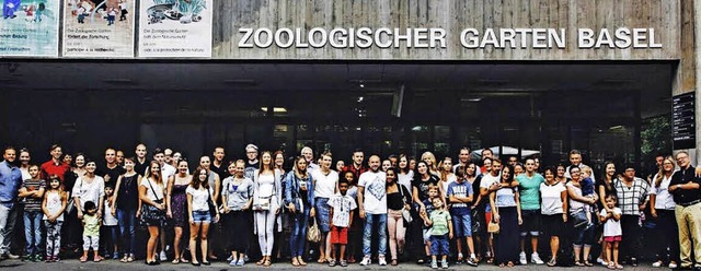 <BZ-FotoAnlauf>Das Reisebro Stiefvate...deren Familien in den Basler Zoo ein.   | Foto: Stiefvater