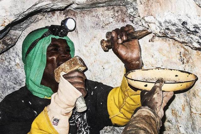 Die gefährlichen Leben von Minenarbeitern in Südafrika