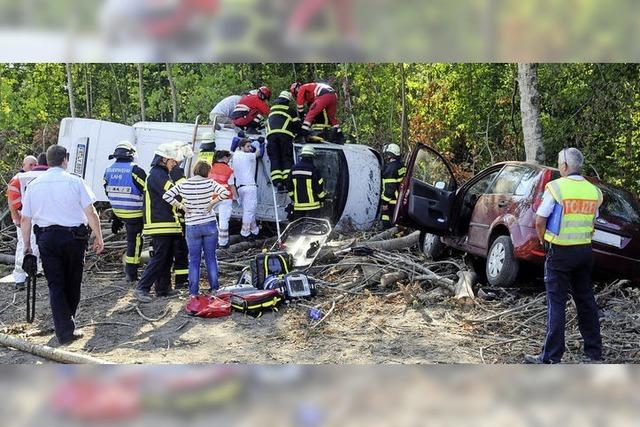 Schwerer Unfall und lange Staus