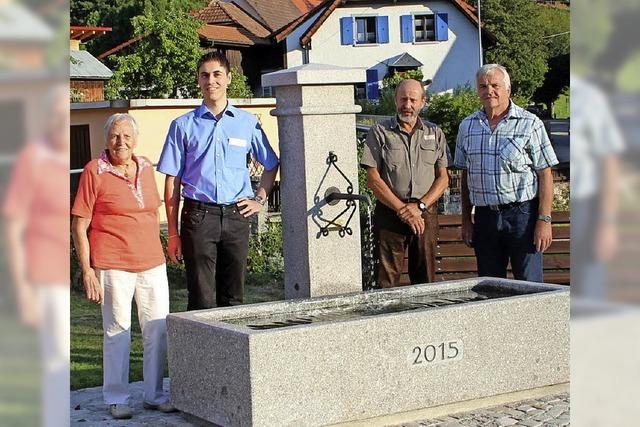 Freude ber den neuen Wasserspender